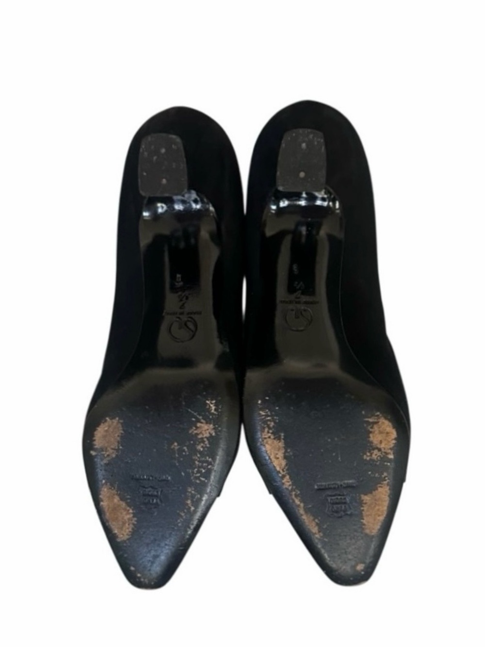 St. John Black Suede Leather Cap Toe Heels with Goldtone Hardware Size 7.5 - Picture 9 of 10